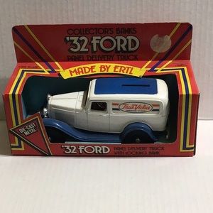 NWOT Ertl Collector Bank